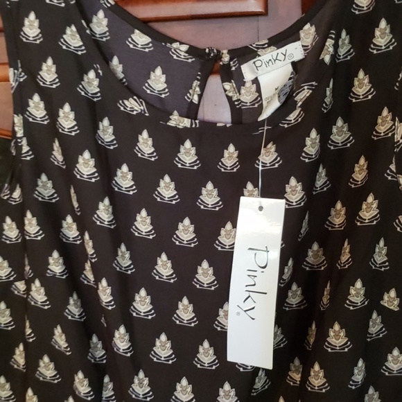 New Pinky Flirty Summer dress - Picture 2 of 5